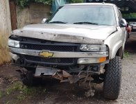 2500 Chevy bj 2002.jpg